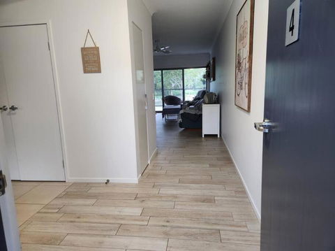 A Quiet Unit Overlooking A Reserve - Foster Accommodation 3