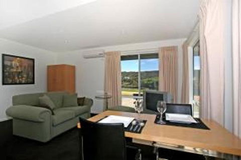 A River Bed - Foster Accommodation 2
