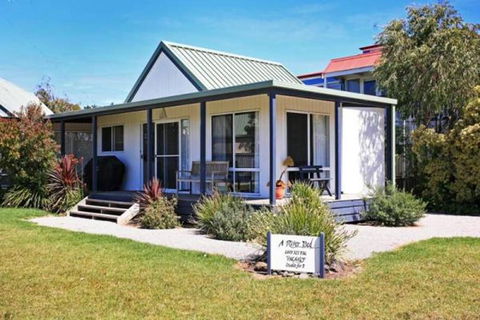 A River Bed - Foster Accommodation 1