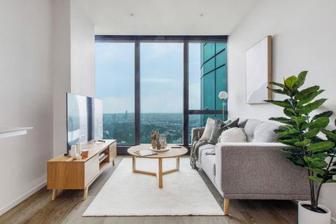A Sky-high Metropolis Retreat Near The CBD - Foster Accommodation 4