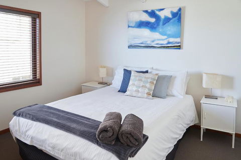 A Stones Throw At Mollymook Beach - Foster Accommodation 4