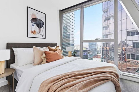 A Stylish 3BR Apt With Harbour Views FREE Parking - Foster Accommodation 1