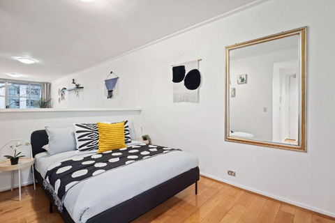 A Stylish Studio For 6 Next To Darling Harbour - Foster Accommodation 1