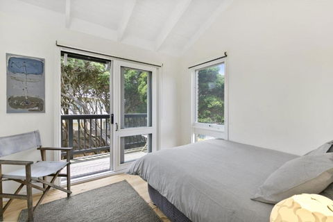 A1 Location By The Sea - Foster Accommodation 4
