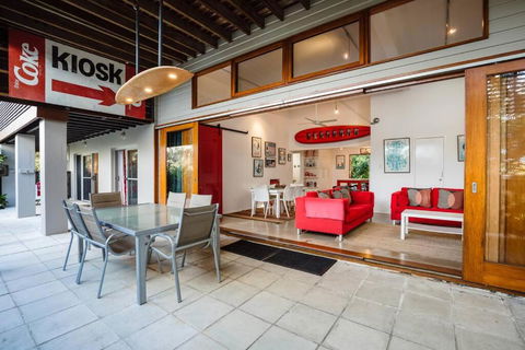 AAA Coke Shack - Foster Accommodation 0