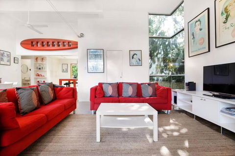 AAA Coke Shack - Foster Accommodation 3