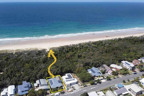 Absolute Beach Front Home -Dogs, Surf, Relax, Bush - Foster Accommodation 0