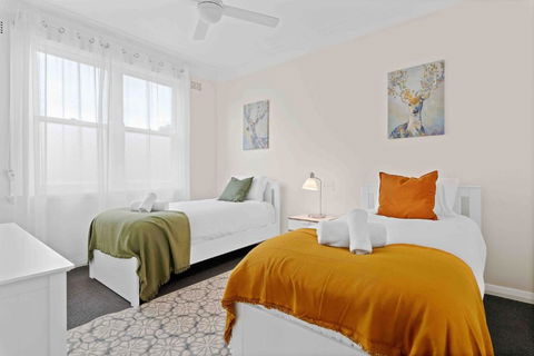 Absolute Foreshore Lakeside Cottage - Foster Accommodation 3