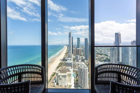Absolute Oceanview BeachFront 2BR Apt - Foster Accommodation 3