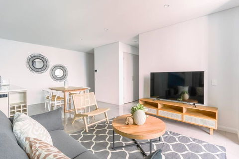 Absolute Oceanview BeachFront 2BR Apt - Foster Accommodation 4