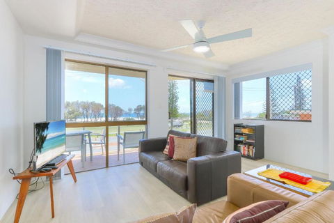 Acacia Holiday Apartment - Foster Accommodation 0