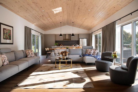 Acacia House - Foster Accommodation 0