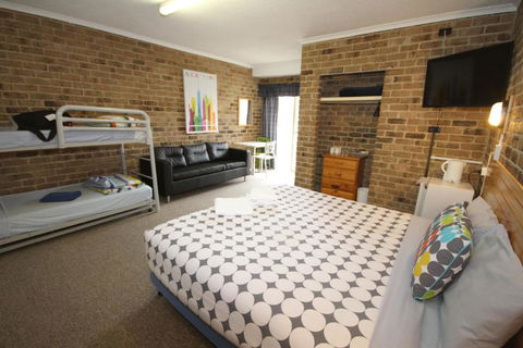 Acacia Snowy Motel - Foster Accommodation 2