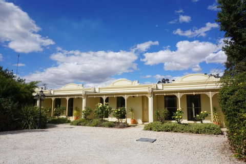 Acacia Terraces - Foster Accommodation 0