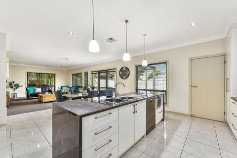 Accommodation On Lansell 1 Being Unit 1 Of 6 Lansell Street - Foster Accommodation 0