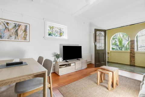 Acland Art Deco - Coastal Chic By St Kilda Beach - Foster Accommodation 4