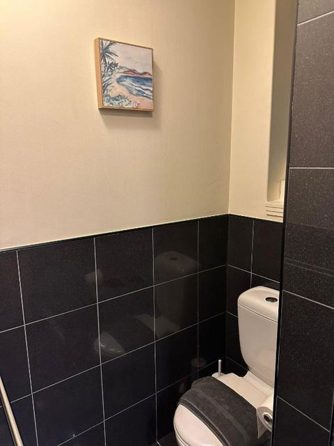 Acland Street Studio Apartment FREE PARKING - Foster Accommodation 4