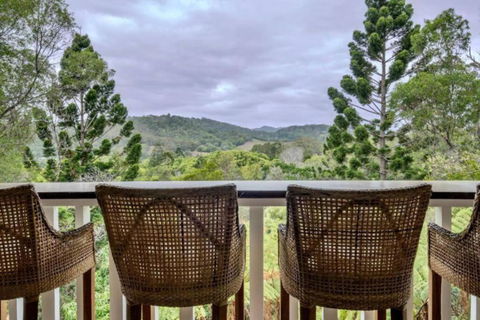 Acreage Near Currumbin Beach - Foster Accommodation 0