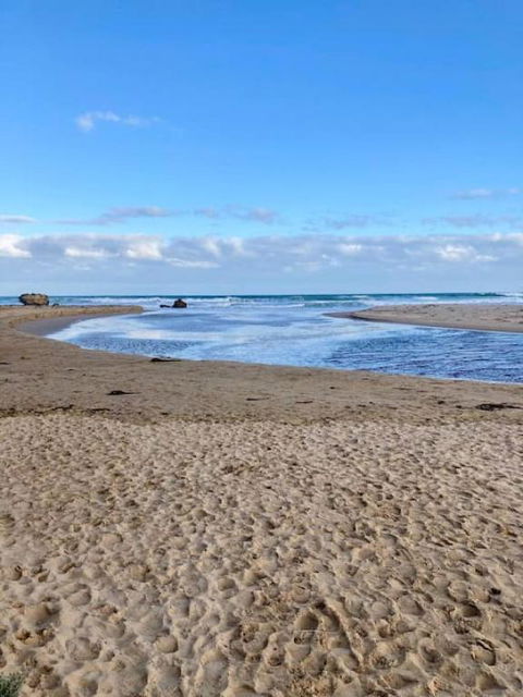 Adorable Beach Shack In The Heart Of Aireys Inlet - Foster Accommodation 3