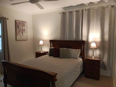 Adorable Private 2 Bedroom Guest Suite + Pool - Foster Accommodation 3