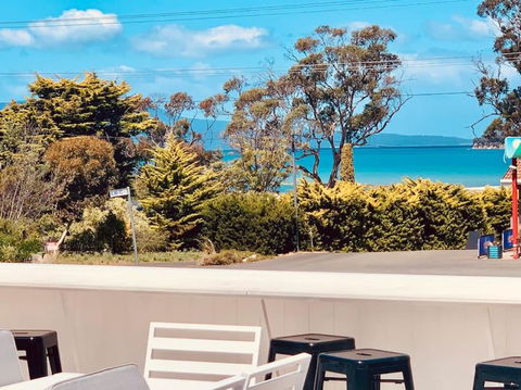 Adorable Studio Next To Cafe, Walk To Beach! - Foster Accommodation 0
