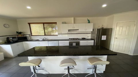 Adriana Retreat - Foster Accommodation 1