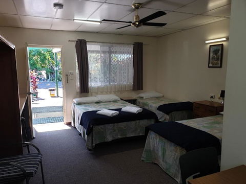 Affordable Gold City Motel - Foster Accommodation 4