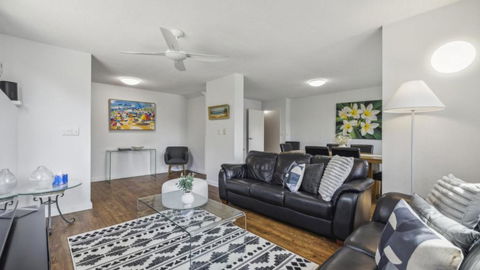 Affordable, Pet Friendly, Pool, Tennis, Beach - Foster Accommodation 2