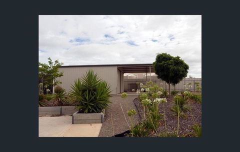 Agape Holiday Home With Pool Table ,NBN Internet - Foster Accommodation 1