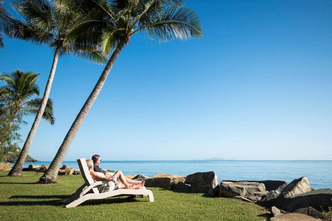 ABSOLUTE BEACH FRONT MACKAY - Blue Pacific - Foster Accommodation 2