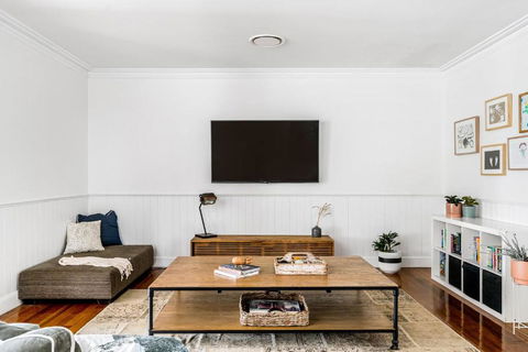 A Perfect Stay - Charlottes Web - Foster Accommodation 4