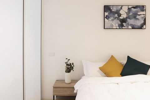Absolute Collins Apartments - Foster Accommodation 2