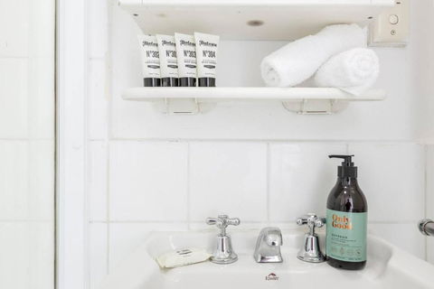 Acland Central Studio - A Cosy St Kilda Escape - Foster Accommodation 3