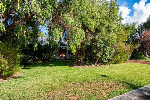 A Fairy Wren Cottage - Foster Accommodation 1