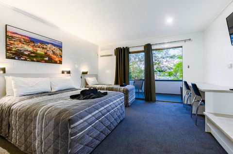 Aaron Motel - Foster Accommodation 3