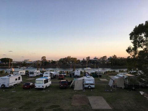 AAOK Riverdale Caravan Park - Foster Accommodation 4