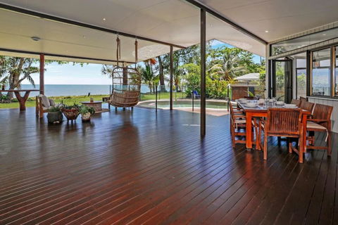Absolute Beachfront House With Private Pool - Foster Accommodation 2