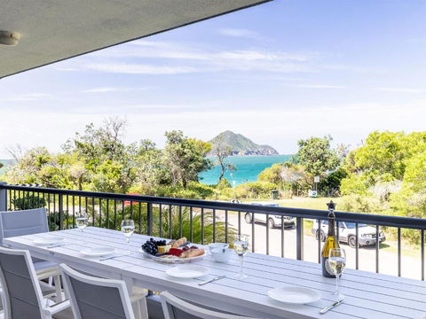 Albacore 3 Waterfront Pool Lift And Views - Foster Accommodation 0