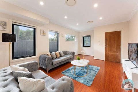 Aircabin - Carlingford - Sydney - 4 Beds House - Foster Accommodation 2