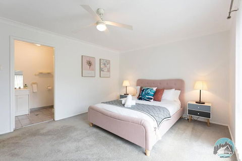Aircabin - Marayong - Convenient - 3 Beds House - Foster Accommodation 2
