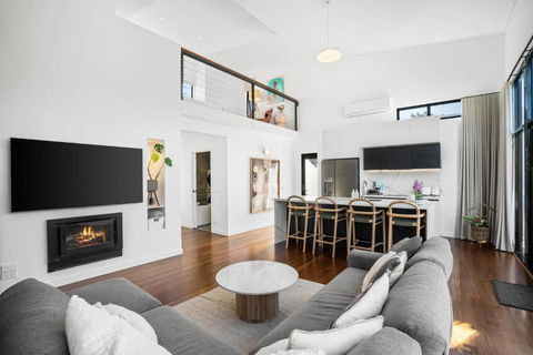 Aireys Inlet Getaway - Foster Accommodation 0