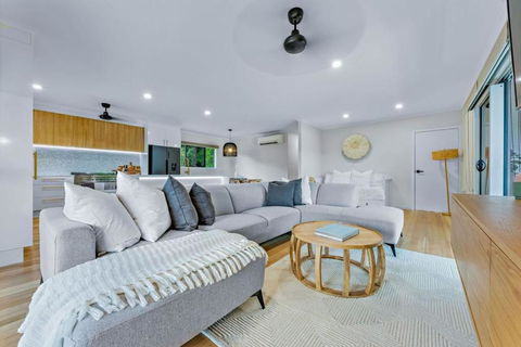 Airlie Abode - Foster Accommodation 1