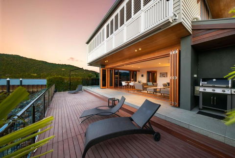 Airlie Beach Marina-Front Luxury At 10 The Cove - Foster Accommodation 3