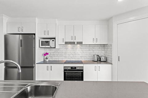 Airlie Hasta Manana - Foster Accommodation 2