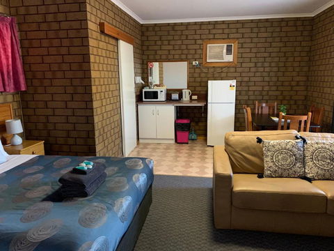 Airport Whyalla Motel - Foster Accommodation 4