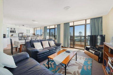 Akuna 23 6 Joffre Street - Foster Accommodation 1