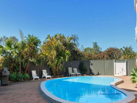 Albacore 7 Waterfront Unit - Foster Accommodation 4