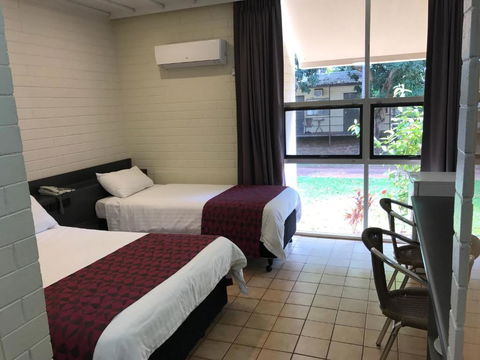 Albatross Bay Resort - Foster Accommodation 0