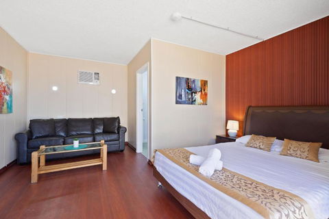 Albion Motel Finley - Foster Accommodation 0