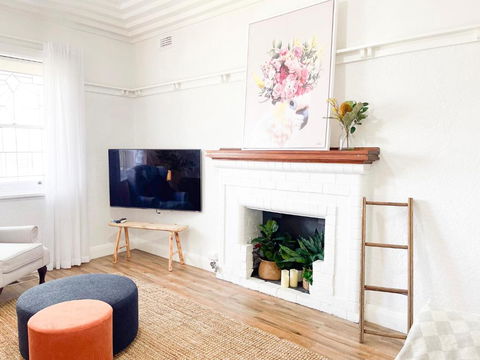 Albury Street Hideaway - Foster Accommodation 2